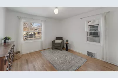 4706 N Hollywood Ave, Whitefish Bay, WI 53211 - Photo 11