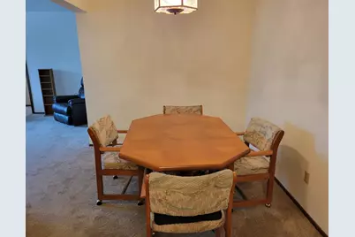 805 E Henry Clay St #202, Whitefish Bay, WI 53217 - Photo 5