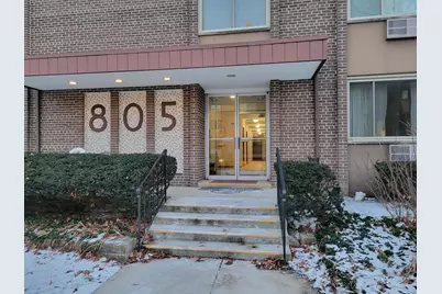 805 E Henry Clay St #202, Whitefish Bay, WI 53217 - Photo 1