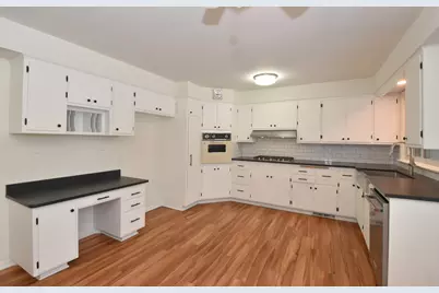 1625 W Leroy Ave, Milwaukee, WI 53221 - Photo 7