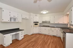 1625 W Leroy Ave, Milwaukee, WI 53221 - Photo 7