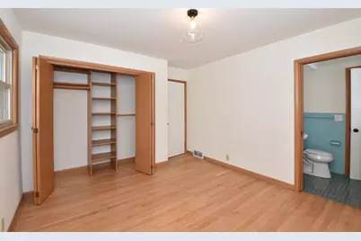 1625 W Leroy Ave, Milwaukee, WI 53221 - Photo 19