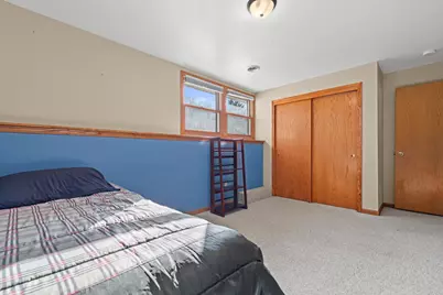 702  Fox Knoll Dr, Racine, WI 53185 - Photo 25