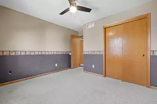 702 Fox Knoll Dr, Racine, WI 53185 - Photo 17