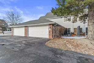 160 W Aspen Ct, Oak Creek, WI 53154 - Photo 27