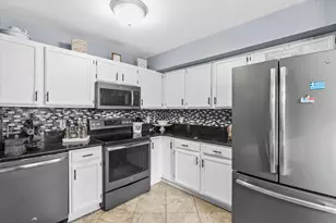 160 W Aspen Ct, Oak Creek, WI 53154 - Photo 13