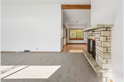 10322 W Concordia Ave, Wauwatosa, WI 53222 - Photo 9