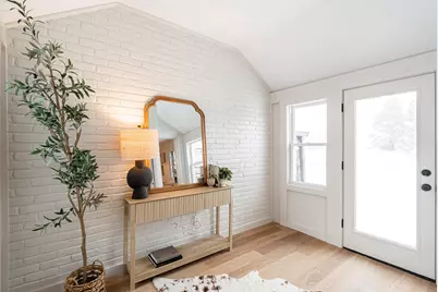 10705 W Wisconsin Ave, Wauwatosa, WI 53226 - Photo 23