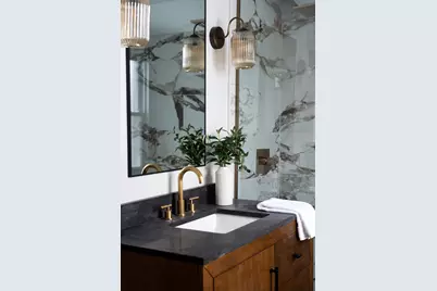 10705 W Wisconsin Ave, Wauwatosa, WI 53226 - Photo 39