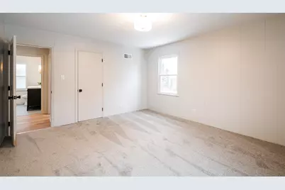 10705 W Wisconsin Ave, Wauwatosa, WI 53226 - Photo 29