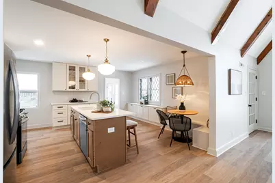 10705 W Wisconsin Ave, Wauwatosa, WI 53226 - Photo 11