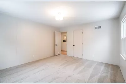 10705 W Wisconsin Ave, Wauwatosa, WI 53226 - Photo 31