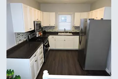 1003  Peterson St, Fort Atkinson, WI 53538 - Photo 9
