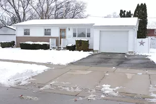 1003 Peterson St, Fort Atkinson, WI 53538 - Photo 1