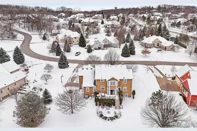 W291N4174  Prairie Wind Cir, Delafield, WI 53072 - Photo 7