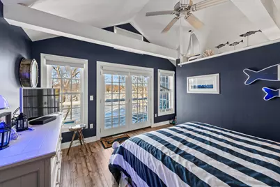 5523  Peninsula Dr, West Bend, WI 53095 - Photo 7