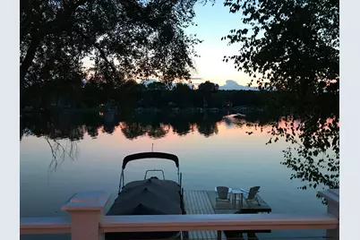 5523  Peninsula Dr, West Bend, WI 53095 - Photo 3