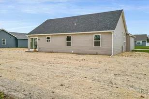 130 Spring Dr, Walworth, WI 53184 - Photo 13