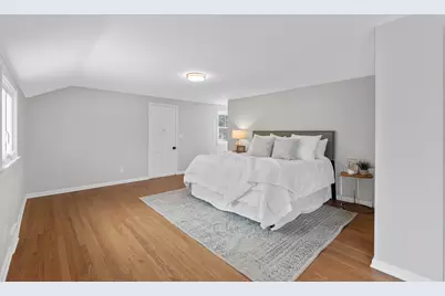 10525 N Fairway Ln, Mequon, WI 53092 - Photo 23