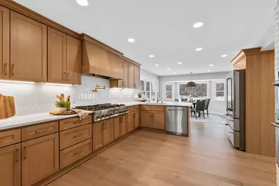 10525 N Fairway Ln, Mequon, WI 53092 - Photo 13