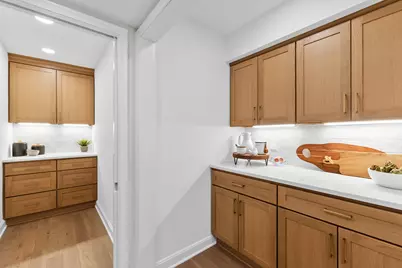 10525 N Fairway Ln, Mequon, WI 53092 - Photo 11