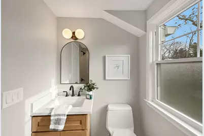 10525 N Fairway Ln, Mequon, WI 53092 - Photo 25