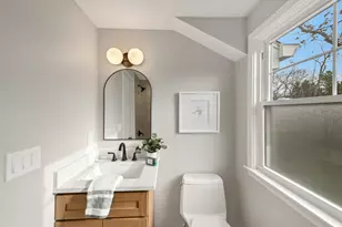 10525 N Fairway Ln, Mequon, WI 53092 - Photo 25