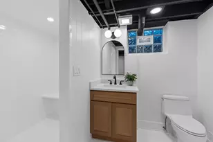 10525 N Fairway Ln, Mequon, WI 53092 - Photo 41