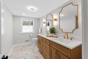 10525 N Fairway Ln, Mequon, WI 53092 - Photo 23