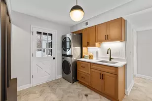 10525 N Fairway Ln, Mequon, WI 53092 - Photo 17