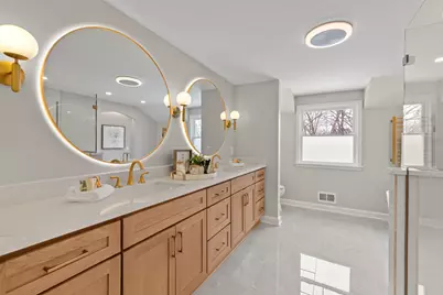 10525 N Fairway Ln, Mequon, WI 53092 - Photo 21