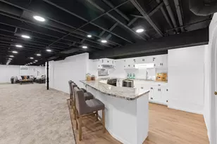 10525 N Fairway Ln, Mequon, WI 53092 - Photo 33