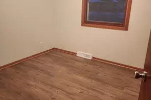 725 Sydney Dr, Racine, WI 53402 - Photo 7