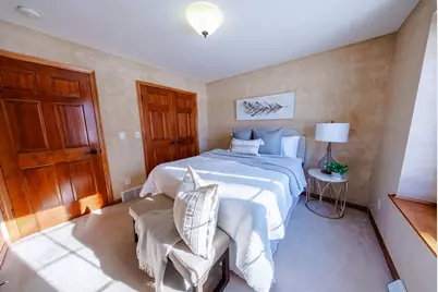 1060  Tahoe Ct, Menasha, WI 54952 - Photo 7