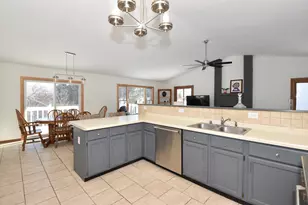 7904 S 67th St, Franklin, WI 53132 - Photo 11