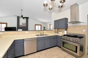 7904 S 67th St, Franklin, WI 53132 - Photo 13