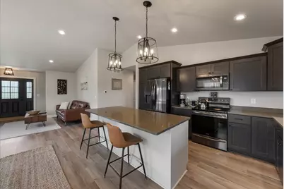 140  Sunrise Ct, Cedar Grove, WI 53013 - Photo 3