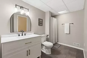 1115 Riverway Ct, Pewaukee, WI 53072 - Photo 27