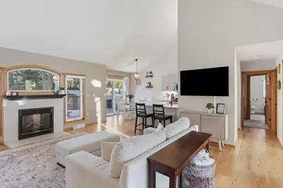 1115  Riverway Ct, Pewaukee, WI 53072 - Photo 5