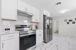 1401 Meadowbrook Blvd, Racine, WI 53405 - Photo 3