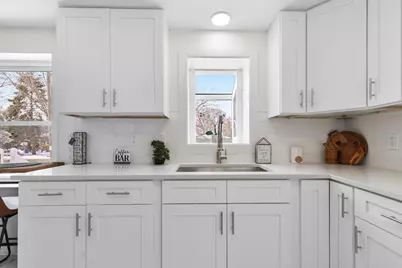 1401  Meadowbrook Blvd, Racine, WI 53405 - Photo 31