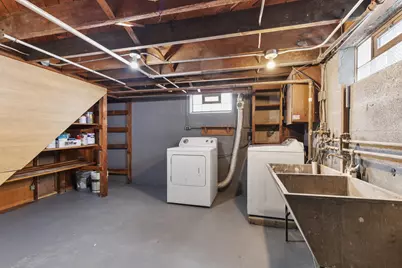 1401  Meadowbrook Blvd, Racine, WI 53405 - Photo 33