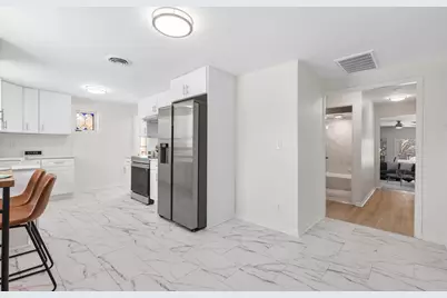 1401  Meadowbrook Blvd, Racine, WI 53405 - Photo 27