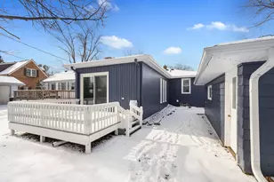 1401 Meadowbrook Blvd, Racine, WI 53405 - Photo 7