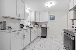 1401 Meadowbrook Blvd, Racine, WI 53405 - Photo 5