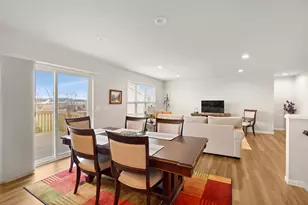 830 Burr Oak Ct, Oconomowoc, WI 53066 - Photo 7