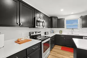 830 Burr Oak Ct, Oconomowoc, WI 53066 - Photo 11