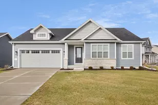 830 Burr Oak Ct, Oconomowoc, WI 53066 - Photo 1