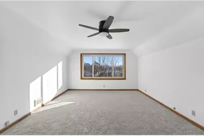 2545 S 60th St, West Allis, WI 53219 - Photo 7