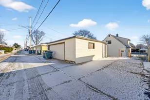 2545 S 60th St, West Allis, WI 53219 - Photo 15